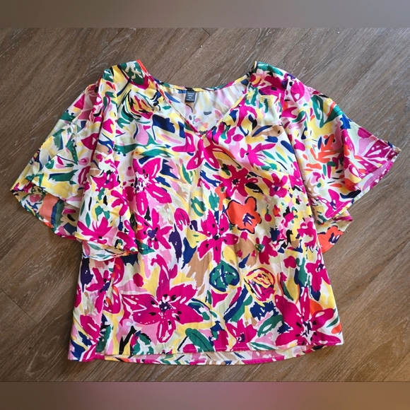 NWOT Floral V-Neck & Flounce Butterfly Sleeve Blouse by Shein VCAY - Picture 8 of 15